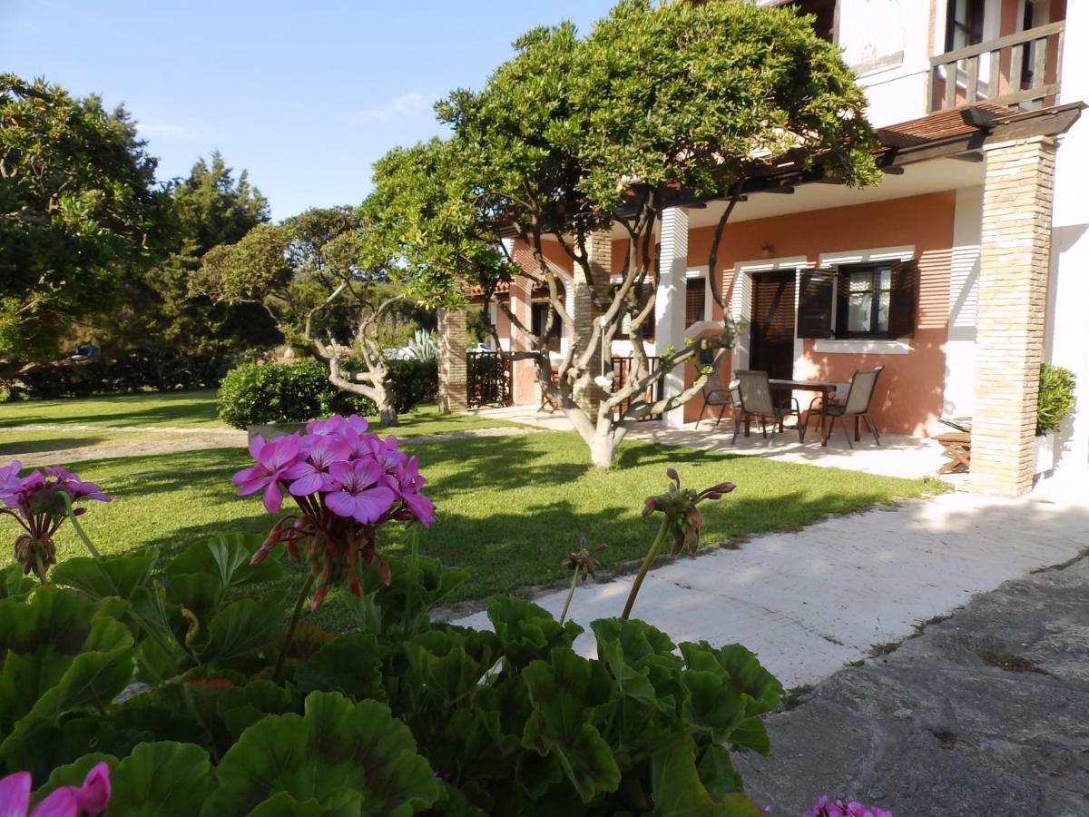 Genari Beach Apartments Levendokhórion Eksteriør billede